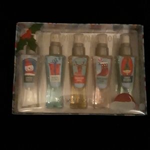 NWOT SIMPLE PLEASURES BODY SPRAYS SET OF 5